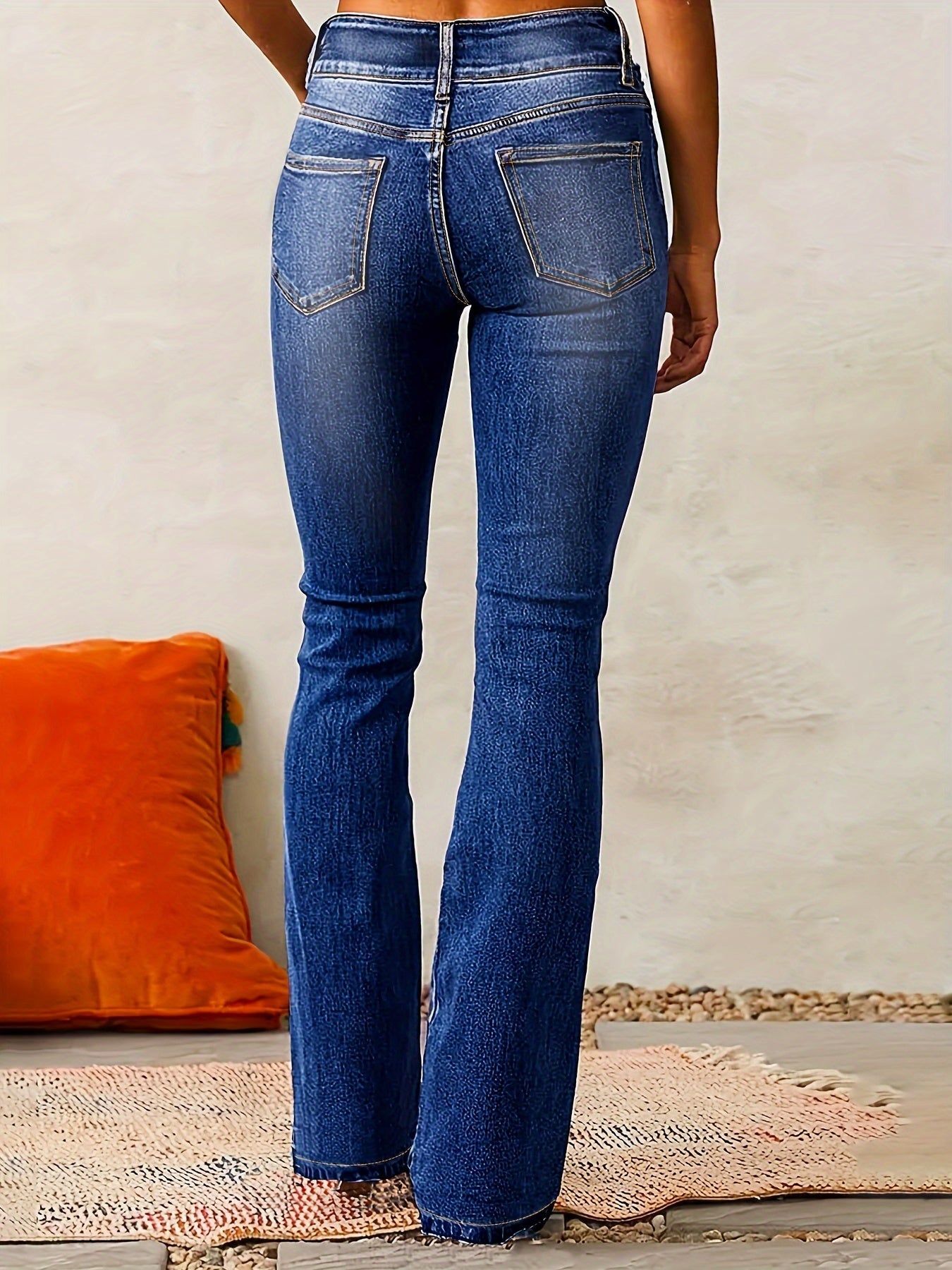 Aya | High-waisted flared jeans